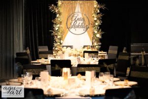 ścianka za Parą Młodą, dekoracje ślubne