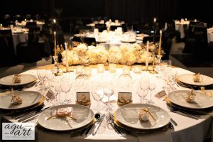 Stół prezydialny, dekoracje ślubne Art Deco