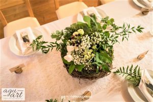 kompozycje kwiatowe na stoły weselne