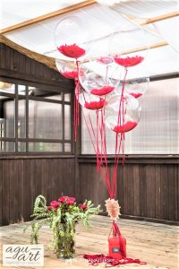 Balony z helem jako tło do zdjęć