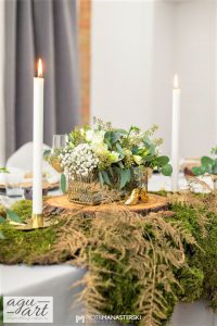 dekoracja stołu prezydialnego