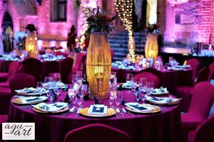 dekoracja ślubna sali weselnej na dziedzińcu Zamku w Gniewie