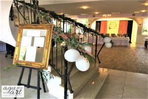 Tablica z usadzeniem gości, Rajska góra