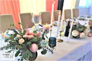 dekoracja stołu prezydialnego