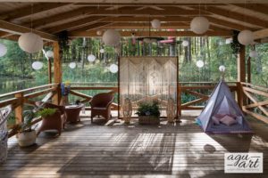 dekoracja tarasu w Lesnej Kraczmie Faltomu