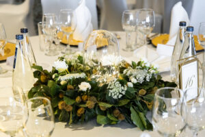 Dekoracja ślubna w kolorach zieleni