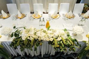 dekoracja ślubna leśna